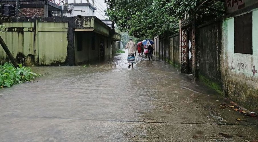 বৃষ্টি ও পাহাড়ি ঢলে ভেসে গেছে সিলেটের ঈদ আনন্দ